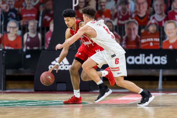 同时引入更 同时引入更