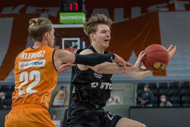 成对骑士的 成对骑士的